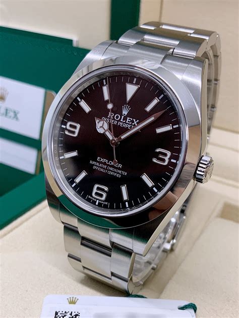 rolex explorer i 214270.